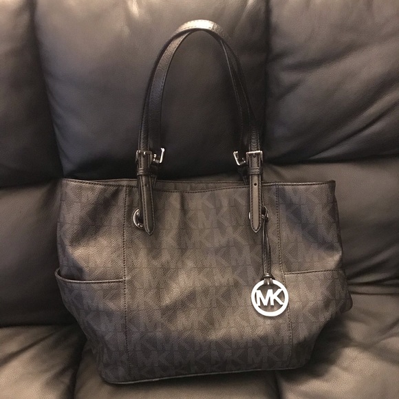 Michael Kors Black Signature Tote - Picture 1 of 6